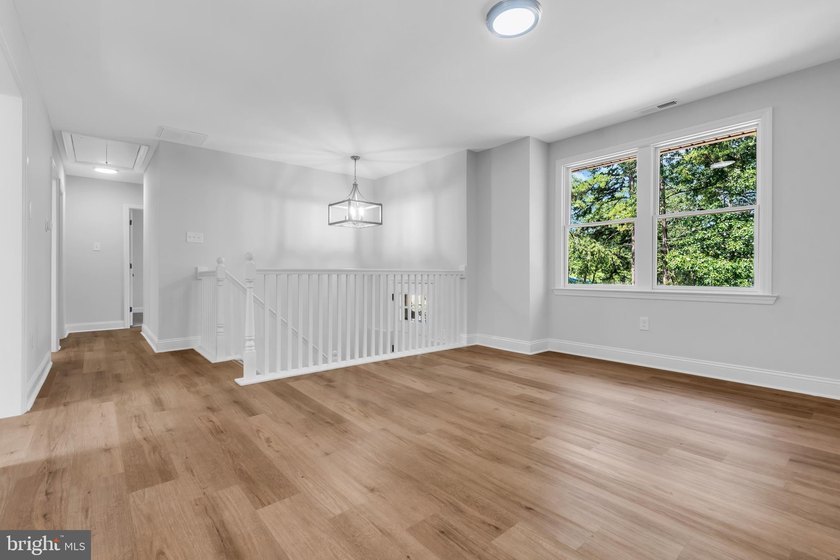 Beautifully renovated 3-bedroom, 2-full-bath home located in the - photo 16