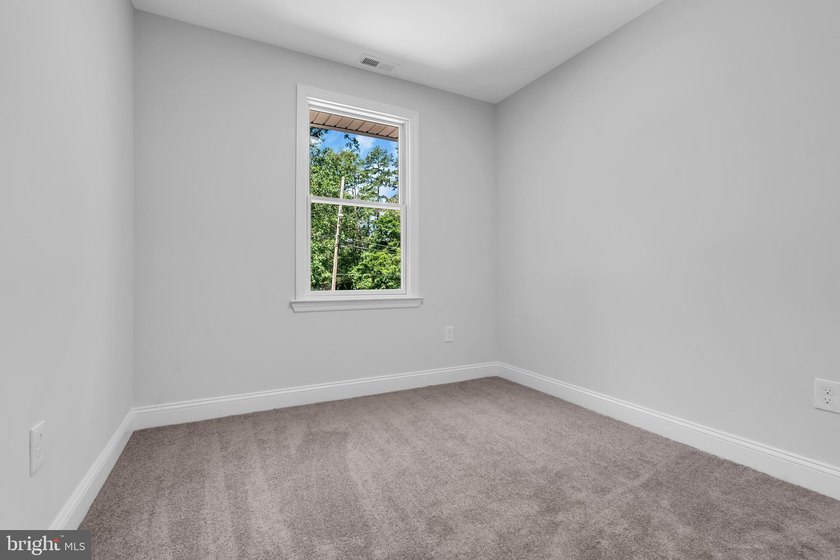 Beautifully renovated 3-bedroom, 2-full-bath home located in the - photo 24