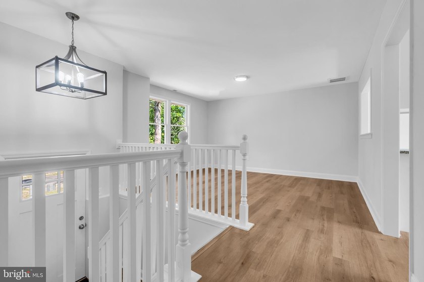Beautifully renovated 3-bedroom, 2-full-bath home located in the - photo 26