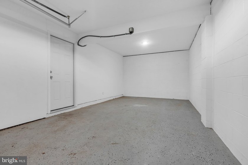Beautifully renovated 3-bedroom, 2-full-bath home located in the - photo 37