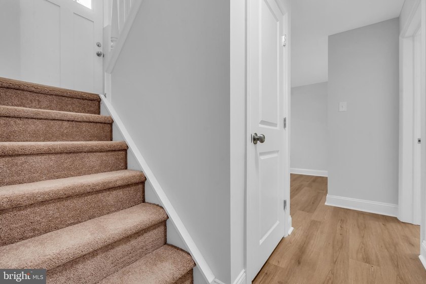Beautifully renovated 3-bedroom, 2-full-bath home located in the - photo 38