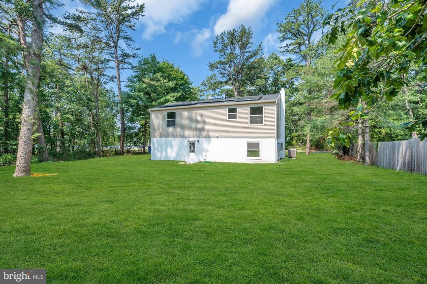 Beautifully renovated 3-bedroom, 2-full-bath home located in the - photo 40
