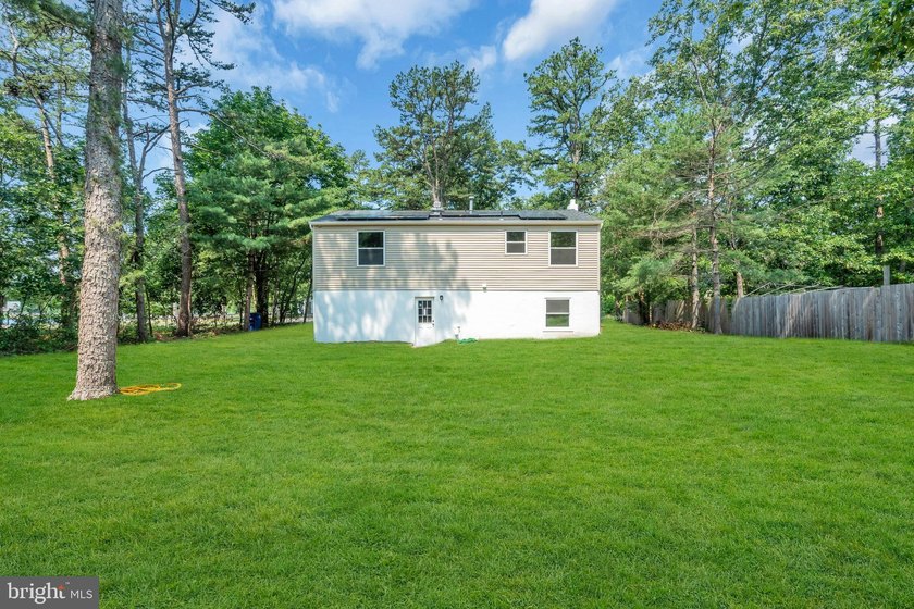 Beautifully renovated 3-bedroom, 2-full-bath home located in the - photo 41