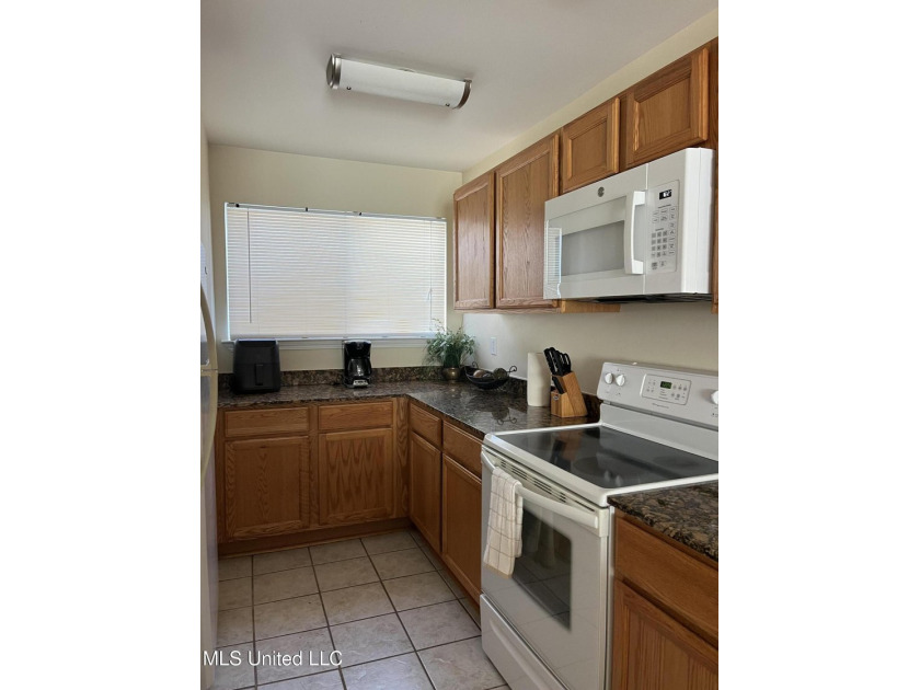 Beautiful Beach community! Walking distance to our beautiful - photo 4