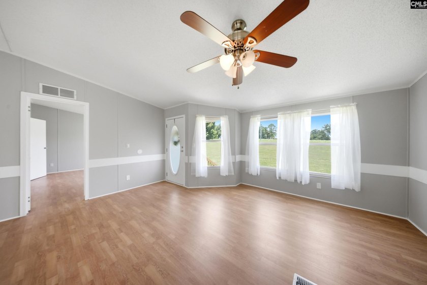 Welcome to 7580 Columbia Highway-where modern updates meet - photo 9