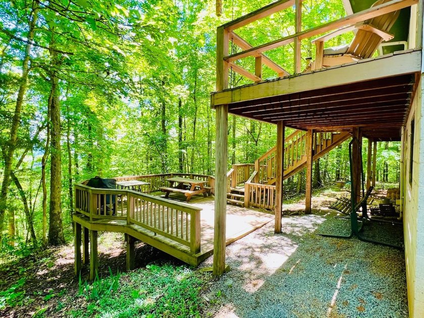 ATTENTION LAKE LOVERS - FAMILY COMPOUND OR  - 2 UNITS ON 1 SOLD - photo 6