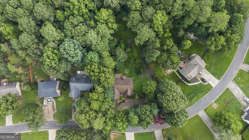 Welcome home to this beautifully maintained ranch offering 3 - photo 26