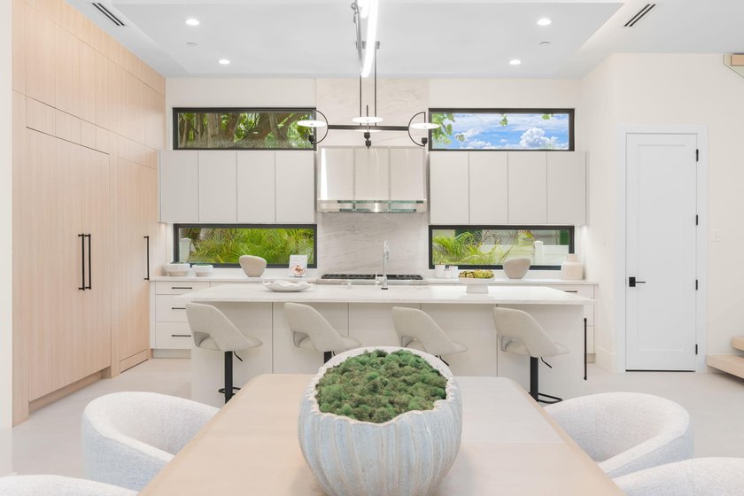 LIVE YOUR DREAM! RARE luxurious designed home on Corner Lot of - photo 10