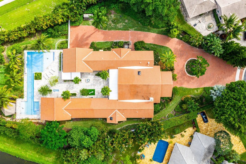Contemporary Boca Raton Masterpiece with private 82-foot - photo 6