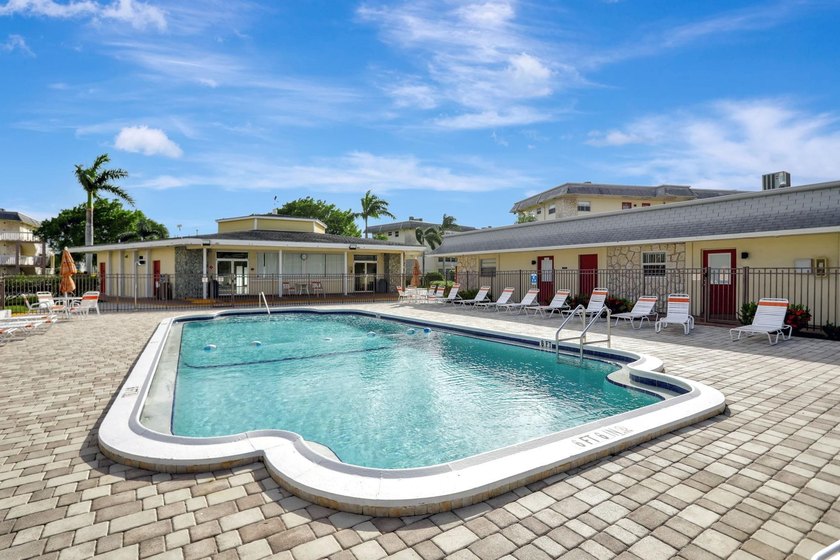 CHARMING 2 BEDROOM 2 BATHROOM CONDO WITH NICE POOL VIEW IN THE - photo 40