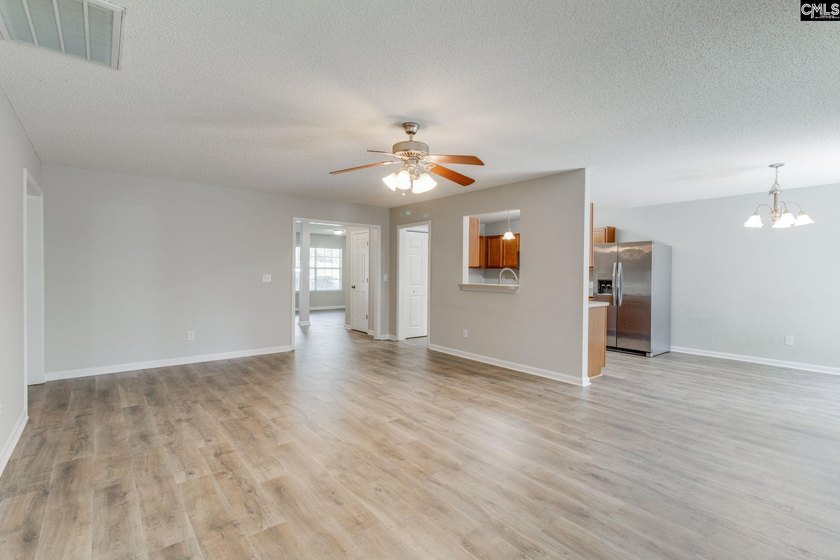 Welcome to this beautifully updated 5-bedroom, 3.5-bath home - photo 3