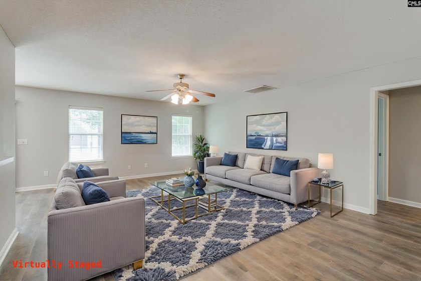 Welcome to this beautifully updated 5-bedroom, 3.5-bath home - photo 6