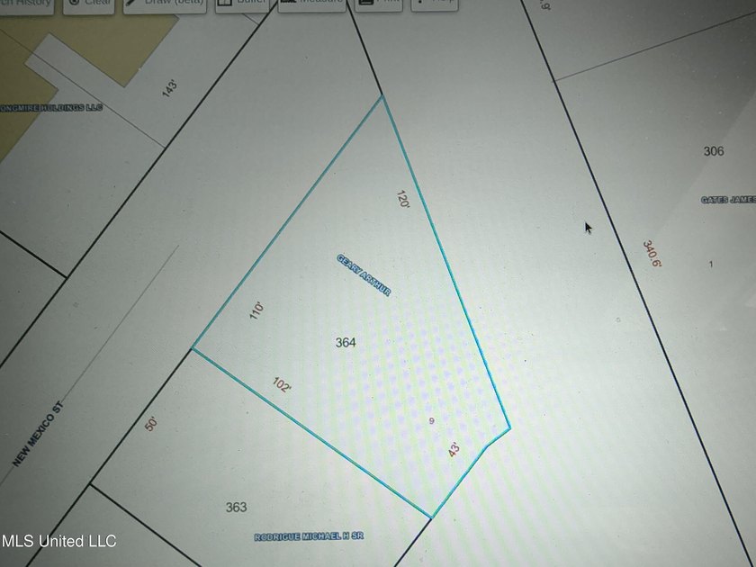 Great lot located in Shoreline Park Subdivision in Bay Saint - photo 2