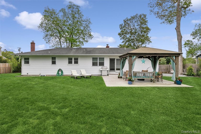 Welcome to your Home Sweet Home! This Cottage-style, 3 Bedroom - photo 22
