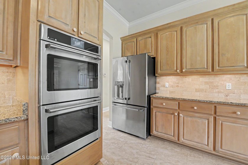 Location, Location, location! This lovely home is convenient to - photo 17