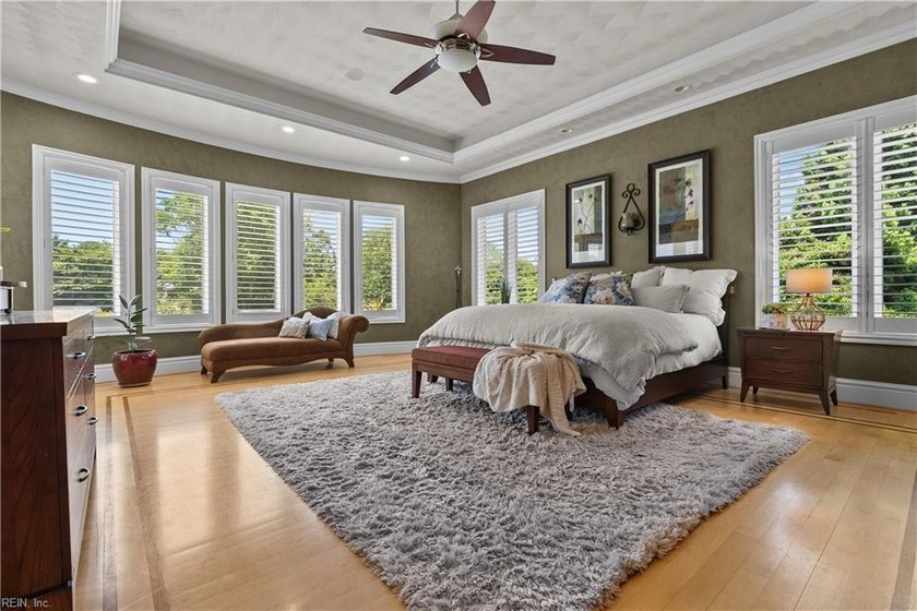 Set in the Estates on the Lynnhaven in Great Neck Point, one of - photo 28