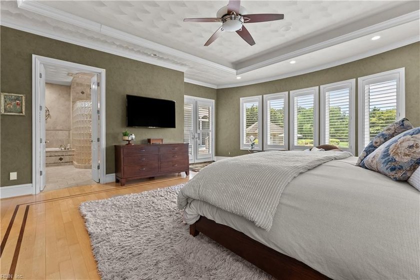 Set in the Estates on the Lynnhaven in Great Neck Point, one of - photo 31