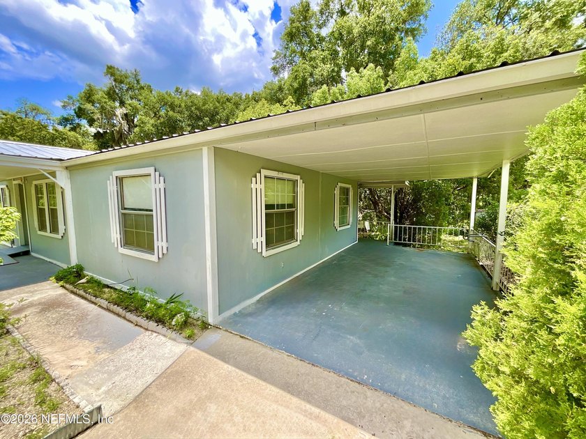 LAKE ACCESS with this very well kept and clean 3 BR , 2 bathroom - photo 11