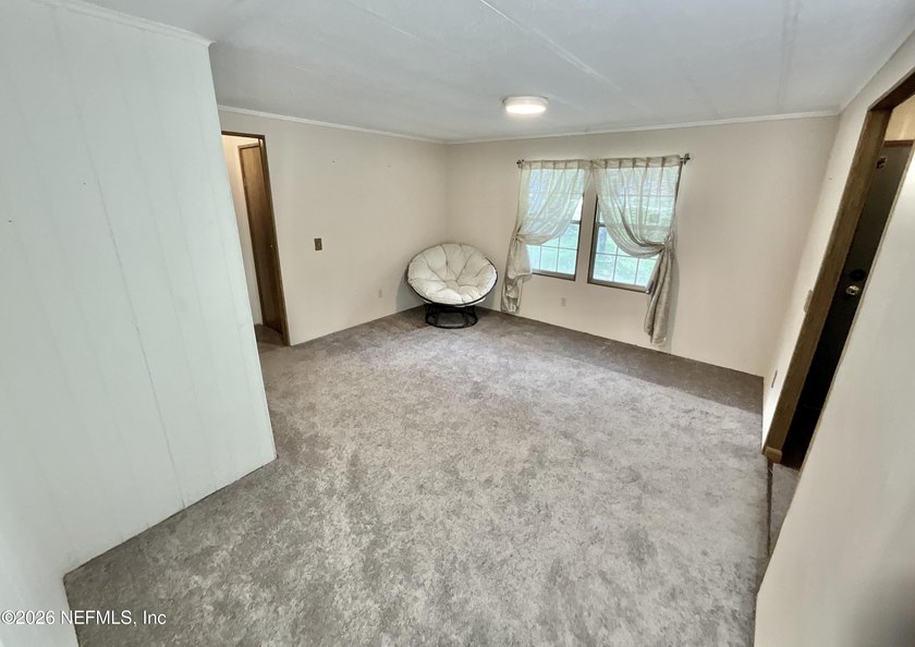 LAKE ACCESS with this very well kept and clean 3 BR , 2 bathroom - photo 18