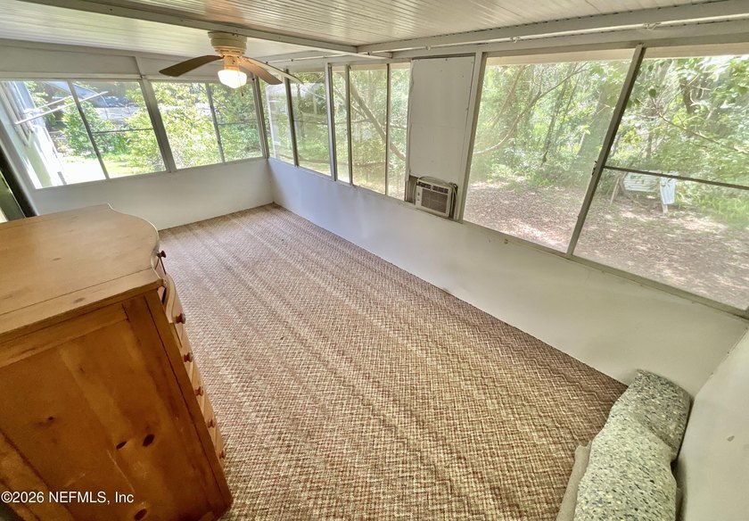 LAKE ACCESS with this very well kept and clean 3 BR , 2 bathroom - photo 37