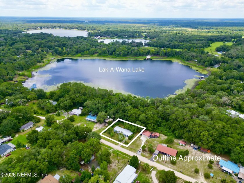 LAKE ACCESS with this very well kept and clean 3 BR , 2 bathroom - photo 38