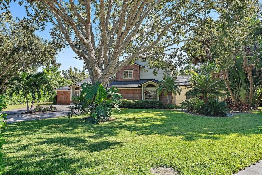 A rare opportunity to own a home in Riverview landings! Located - photo 4