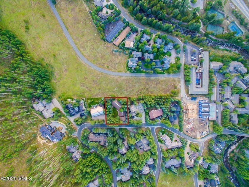 Unusual opportunity to purchase a family compound situated on a - photo 44