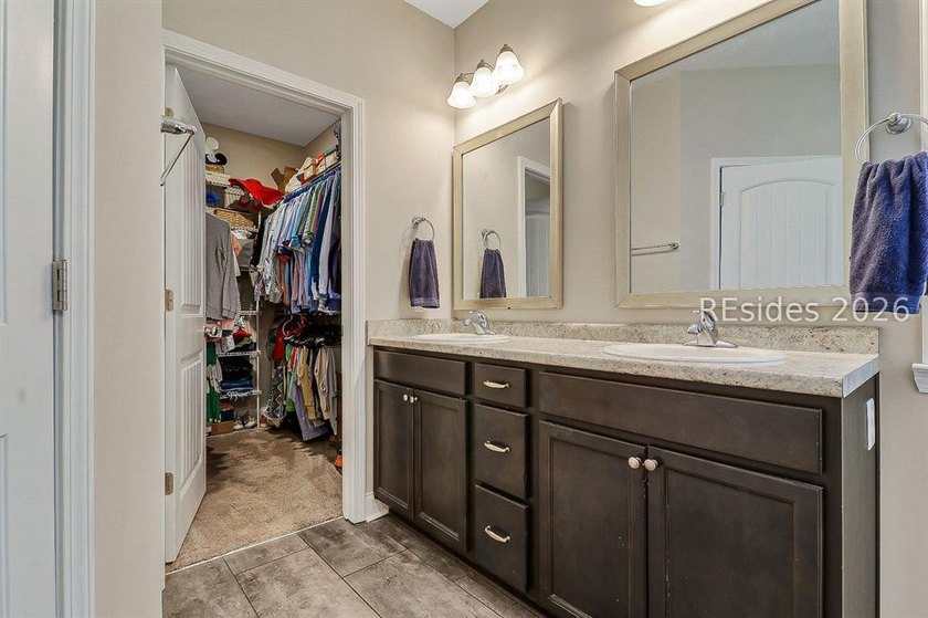 Enjoy this single level, 3BR/2BA open floor plan home on almost - photo 20