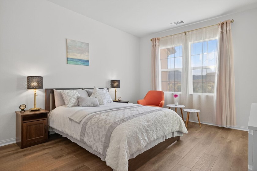 Modern Coastal Living in Ventura's Solana Heights. Discover the - photo 13