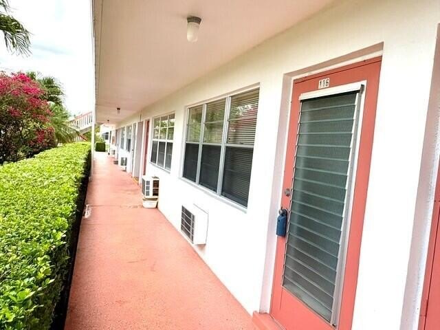 NO SMOKING BUILDING* NO PETS. * NO CORPORATE OWNERS* AI PHOTOS - photo 2