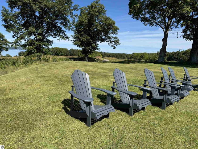 Discover your ideal canvas for luxurious living with this - photo 4