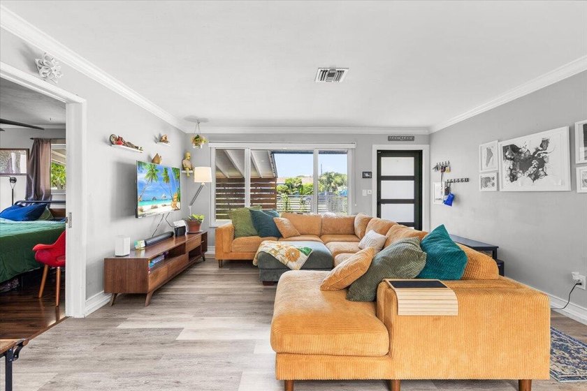 Beautiful Fort Lauderdale home, with a brand new roof. Centrally - photo 6