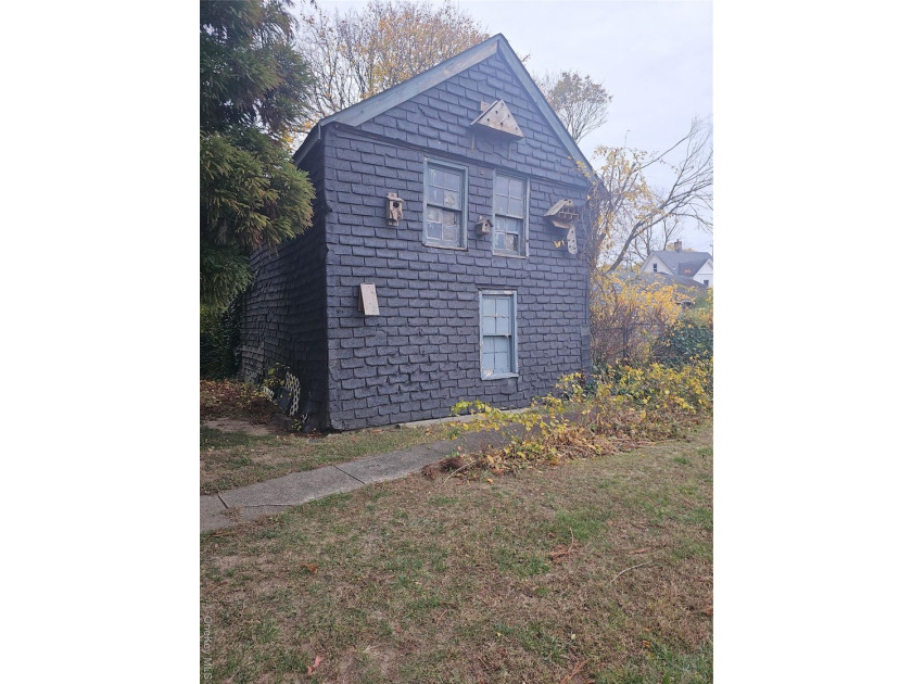 Settle Estate. Home needs updatinges with a second lot. 45A - photo 5