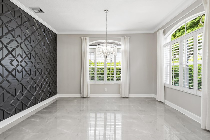 Welcome to The Versalles, one of the most desirable models in - photo 13
