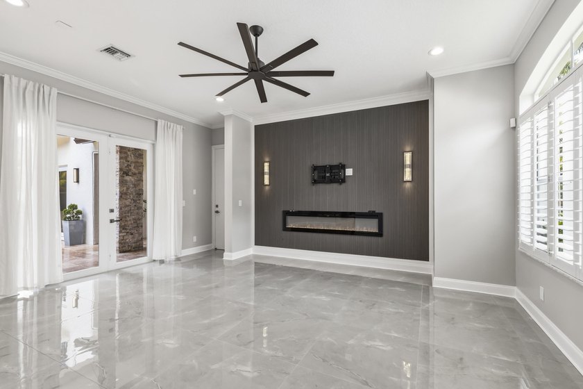 Welcome to The Versalles, one of the most desirable models in - photo 15