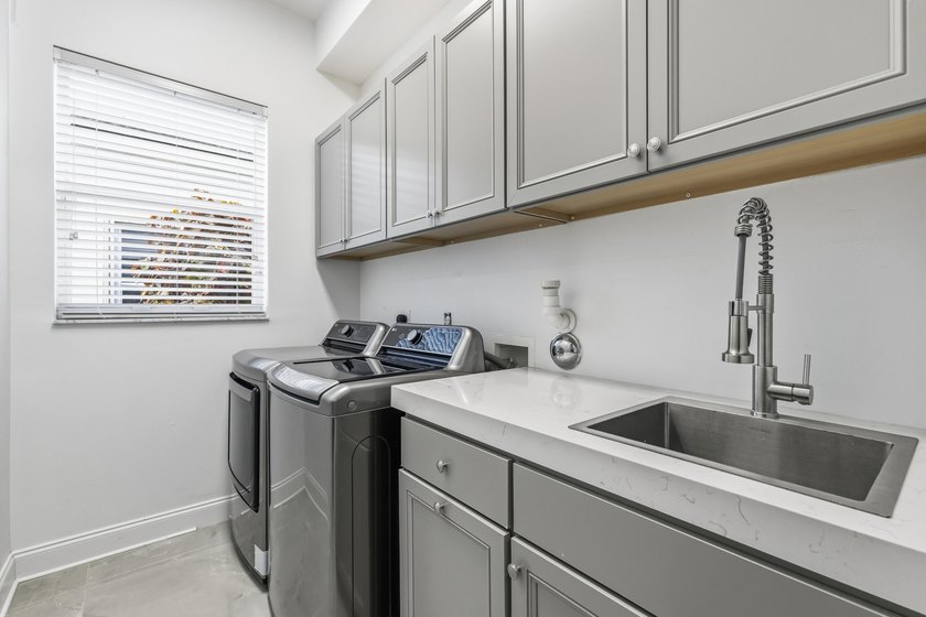 Welcome to The Versalles, one of the most desirable models in - photo 27