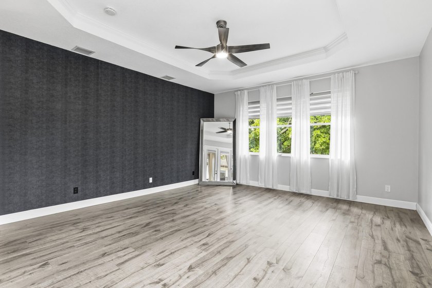 Welcome to The Versalles, one of the most desirable models in - photo 30