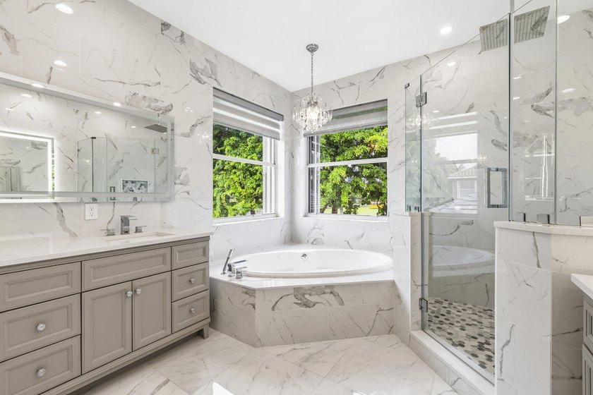 Welcome to The Versalles, one of the most desirable models in - photo 34