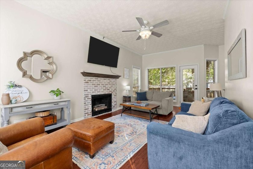 This charming 2-story, 3 BR, 2.5 BA home is located on a - photo 6