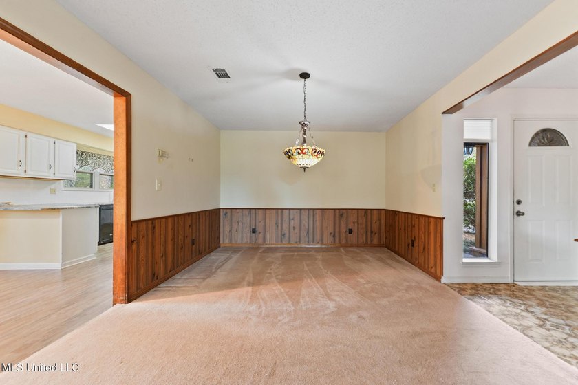 Wow, golf course home on two lots with 367.4 feet on the Pine - photo 5