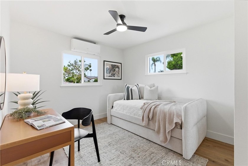 ADU POTENTIAL! Large, open backyard with incredible - photo 15