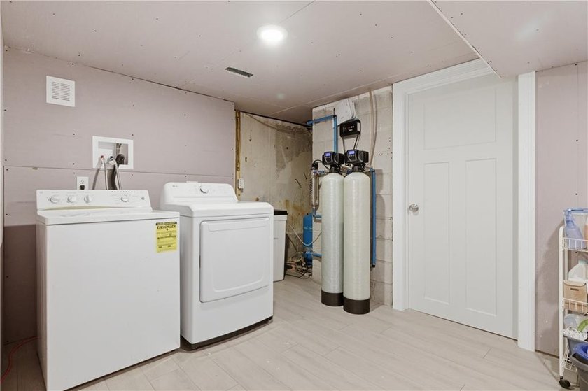 Welcome to 1864 Flat River Rd in Coventry! This beautifully - photo 35
