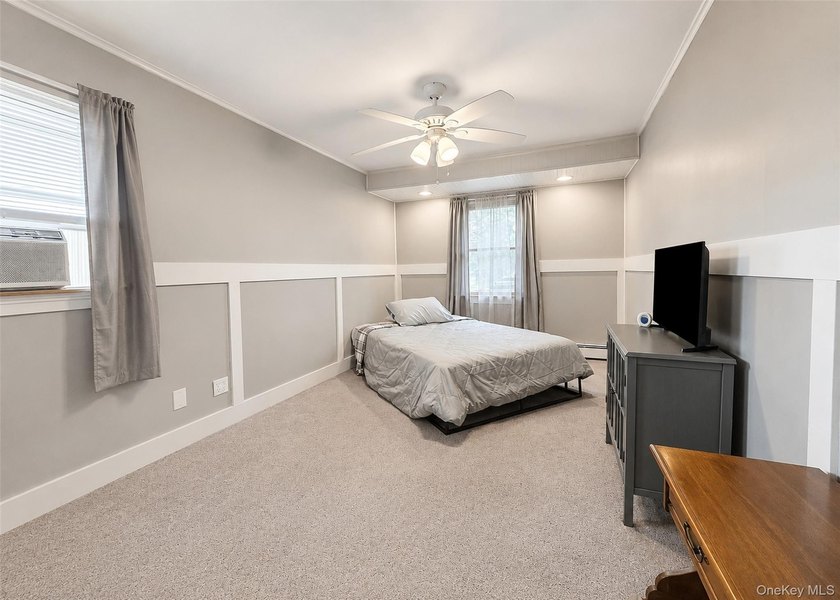 **Desirable Hamlet of Sayville!** Welcome to this beautifully - photo 11