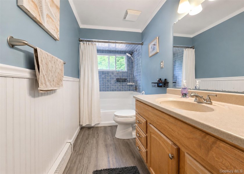 **Desirable Hamlet of Sayville!** Welcome to this beautifully - photo 12