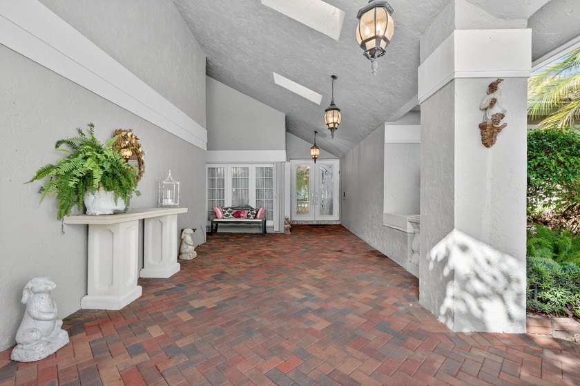 Welcome to this beautiful 4-bedroom, 4-bath residence in Boca - photo 3