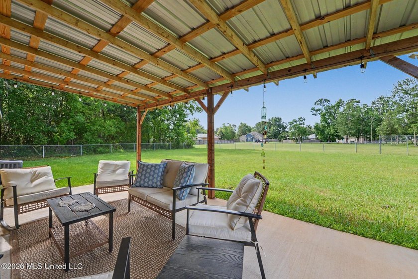 This light-filled starter home in Waveland is a must-see! - photo 18