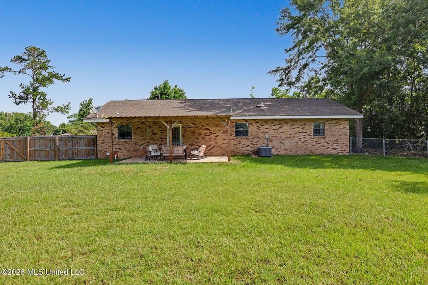 This light-filled starter home in Waveland is a must-see! - photo 19