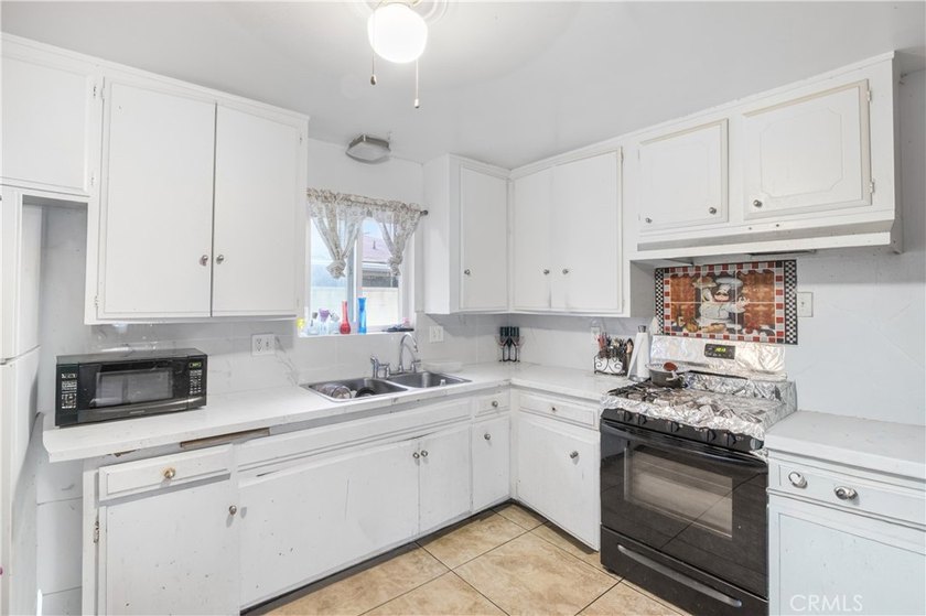 Excellent investment opportunity in Santa Ana! This - photo 10