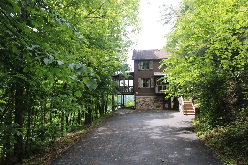Welcome to this beautifully remodeled lakeview home, offering - photo 2