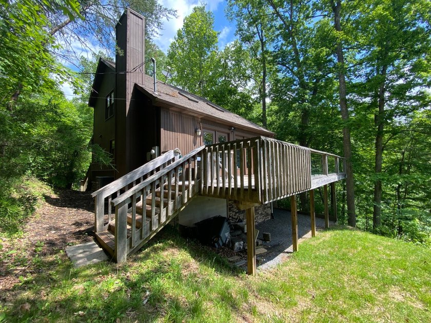 Welcome to this beautifully remodeled lakeview home, offering - photo 7